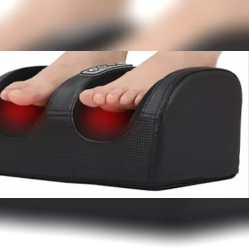 مدلك القدمين من الجانب وقدمان داخل تجويفيه